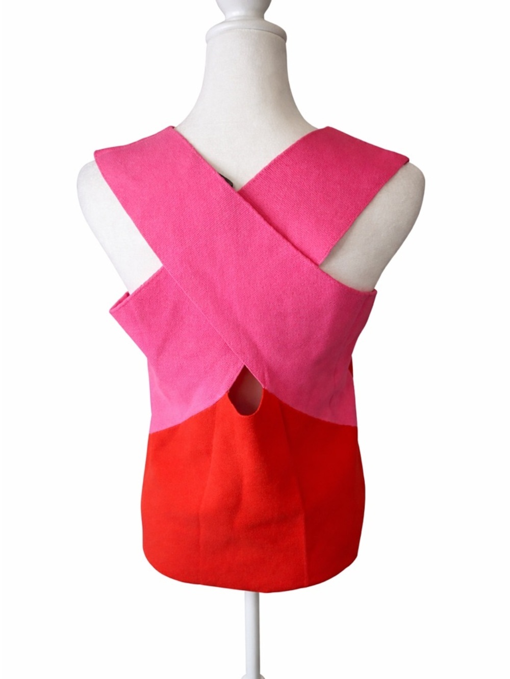 Ann Taylor Sleeveless V-Neck Knit Top - Red - Picture 2 of 3
